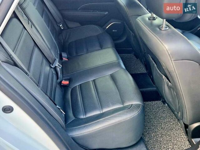 Белый Рено Talisman, объемом двигателя 0 л и пробегом 57 тыс. км за 14200 $, фото 17 на Automoto.ua