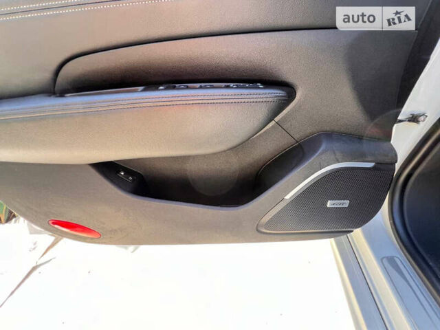 Білий Рено Talisman, об'ємом двигуна 1.5 л та пробігом 112 тис. км за 16900 $, фото 15 на Automoto.ua