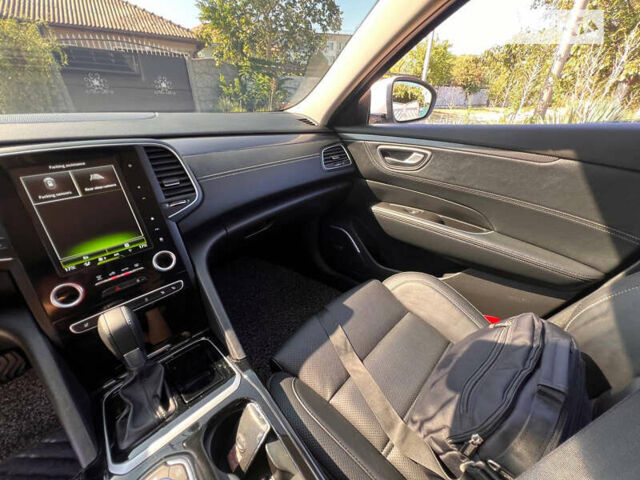 Білий Рено Talisman, об'ємом двигуна 1.5 л та пробігом 112 тис. км за 16900 $, фото 18 на Automoto.ua