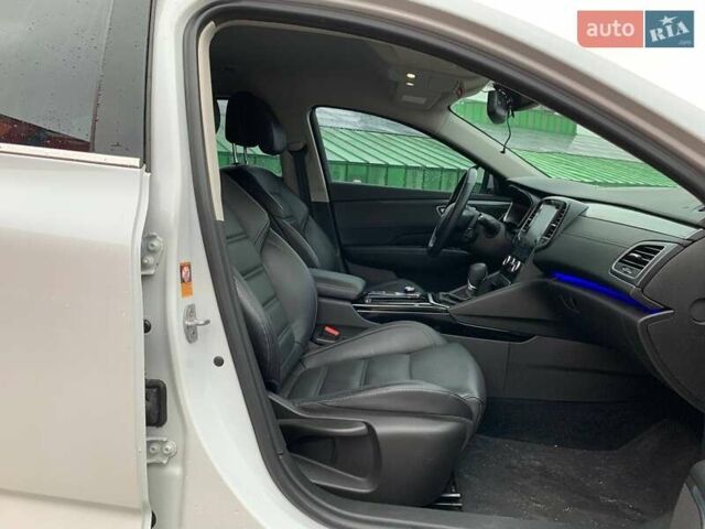 Белый Рено Talisman, объемом двигателя 1.46 л и пробегом 155 тыс. км за 13990 $, фото 9 на Automoto.ua