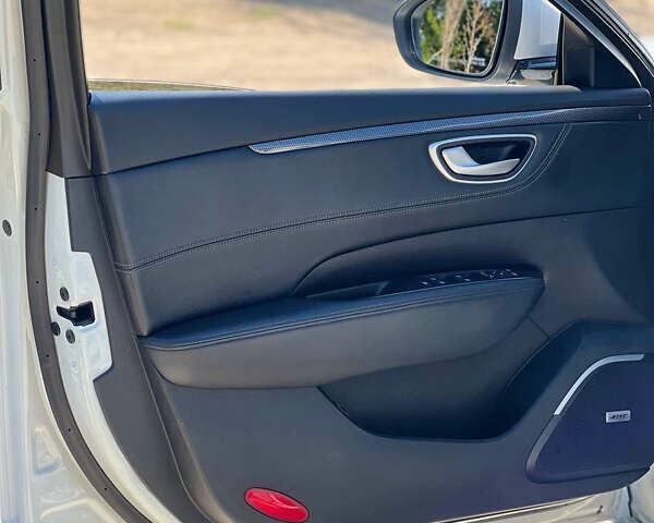 Білий Рено Talisman, об'ємом двигуна 1.5 л та пробігом 112 тис. км за 16900 $, фото 21 на Automoto.ua