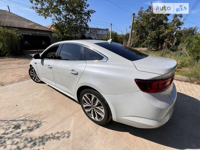 Білий Рено Talisman, об'ємом двигуна 1.5 л та пробігом 112 тис. км за 16900 $, фото 7 на Automoto.ua