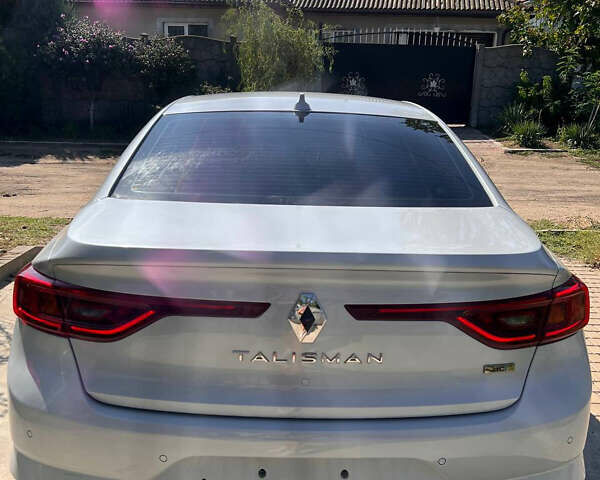 Білий Рено Talisman, об'ємом двигуна 1.5 л та пробігом 112 тис. км за 16900 $, фото 1 на Automoto.ua