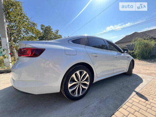 Білий Рено Talisman, об'ємом двигуна 1.5 л та пробігом 112 тис. км за 16900 $, фото 8 на Automoto.ua