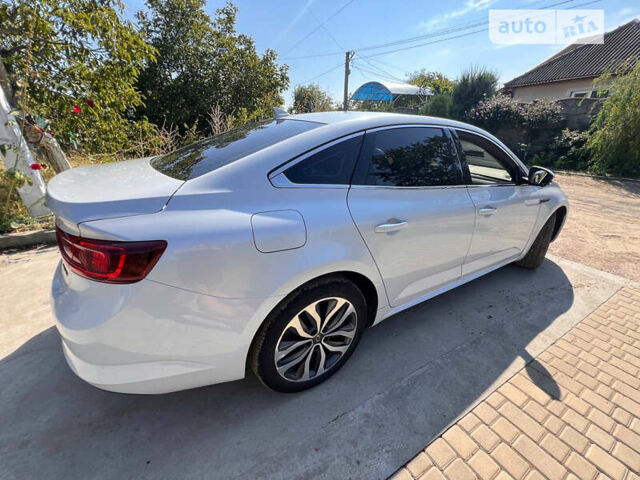 Білий Рено Talisman, об'ємом двигуна 1.5 л та пробігом 112 тис. км за 16900 $, фото 9 на Automoto.ua