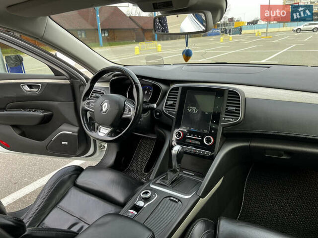 Білий Рено Talisman, об'ємом двигуна 1.6 л та пробігом 260 тис. км за 17850 $, фото 12 на Automoto.ua