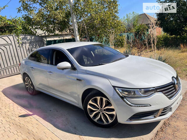 Білий Рено Talisman, об'ємом двигуна 1.5 л та пробігом 112 тис. км за 16900 $, фото 3 на Automoto.ua