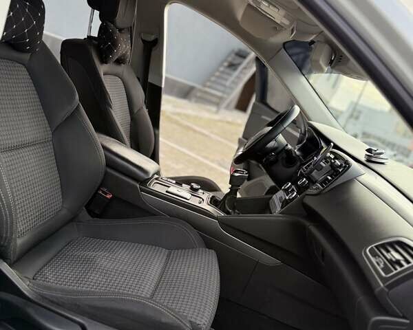 Білий Рено Talisman, об'ємом двигуна 1.5 л та пробігом 245 тис. км за 12999 $, фото 17 на Automoto.ua