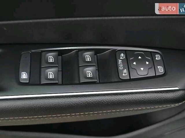 Білий Рено Talisman, об'ємом двигуна 1.5 л та пробігом 200 тис. км за 15100 $, фото 10 на Automoto.ua
