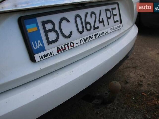 Білий Рено Talisman, об'ємом двигуна 1.6 л та пробігом 175 тис. км за 16950 $, фото 34 на Automoto.ua