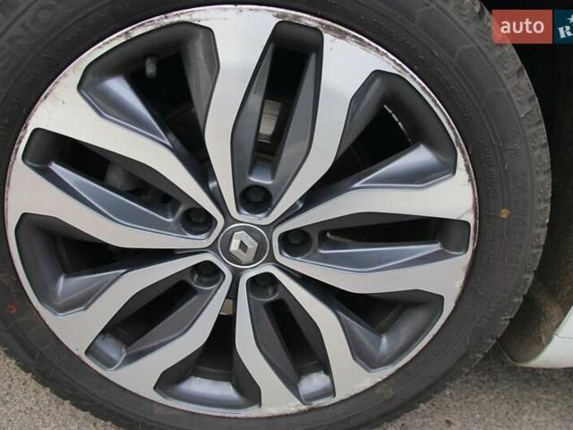 Білий Рено Talisman, об'ємом двигуна 1.6 л та пробігом 175 тис. км за 16950 $, фото 8 на Automoto.ua