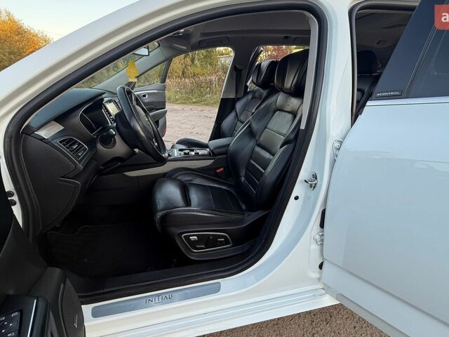 Білий Рено Talisman, об'ємом двигуна 1.6 л та пробігом 240 тис. км за 11999 $, фото 61 на Automoto.ua