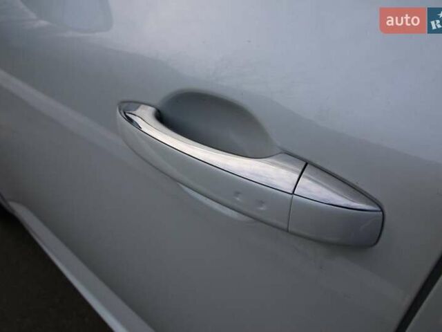 Білий Рено Talisman, об'ємом двигуна 1.6 л та пробігом 175 тис. км за 16950 $, фото 28 на Automoto.ua