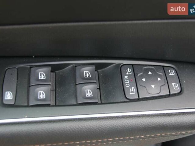 Білий Рено Talisman, об'ємом двигуна 1.6 л та пробігом 175 тис. км за 16950 $, фото 45 на Automoto.ua