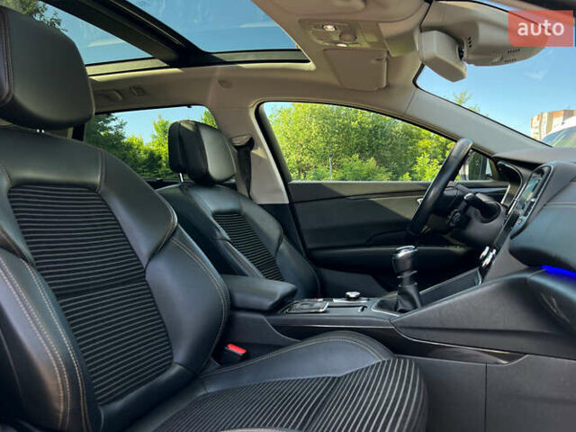 Білий Рено Talisman, об'ємом двигуна 1.6 л та пробігом 178 тис. км за 17200 $, фото 8 на Automoto.ua
