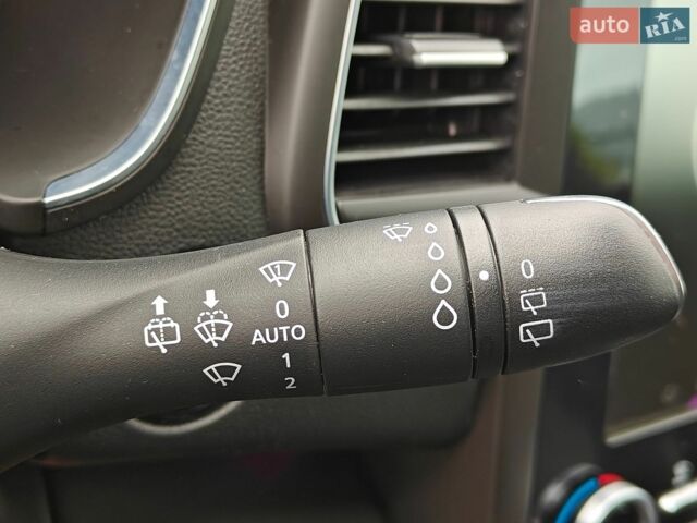 Білий Рено Talisman, об'ємом двигуна 1.6 л та пробігом 237 тис. км за 13700 $, фото 12 на Automoto.ua