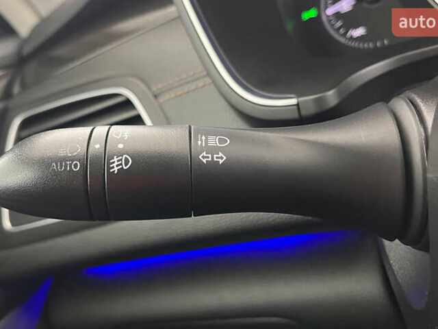 Білий Рено Talisman, об'ємом двигуна 1.6 л та пробігом 188 тис. км за 14950 $, фото 17 на Automoto.ua