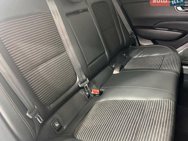 Білий Рено Talisman, об'ємом двигуна 1.6 л та пробігом 188 тис. км за 14950 $, фото 8 на Automoto.ua