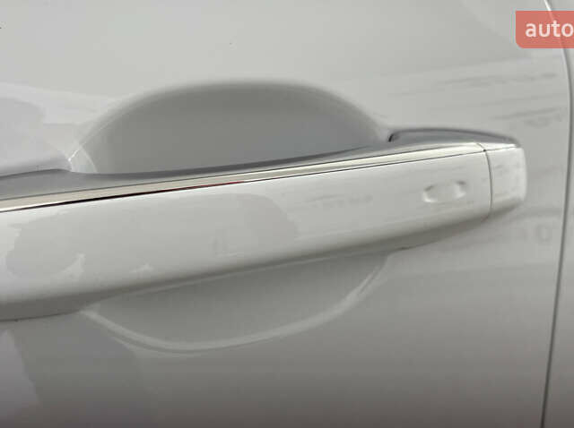 Білий Рено Talisman, об'ємом двигуна 1.6 л та пробігом 188 тис. км за 14950 $, фото 40 на Automoto.ua