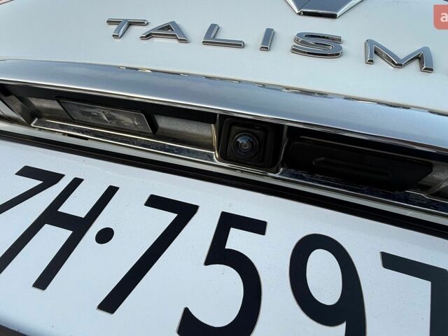Білий Рено Talisman, об'ємом двигуна 1.6 л та пробігом 240 тис. км за 11999 $, фото 11 на Automoto.ua