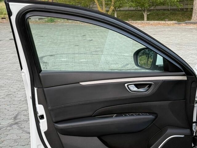 Білий Рено Talisman, об'ємом двигуна 1.6 л та пробігом 182 тис. км за 15800 $, фото 30 на Automoto.ua