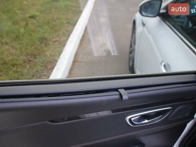 Білий Рено Talisman, об'ємом двигуна 1.6 л та пробігом 175 тис. км за 16950 $, фото 32 на Automoto.ua