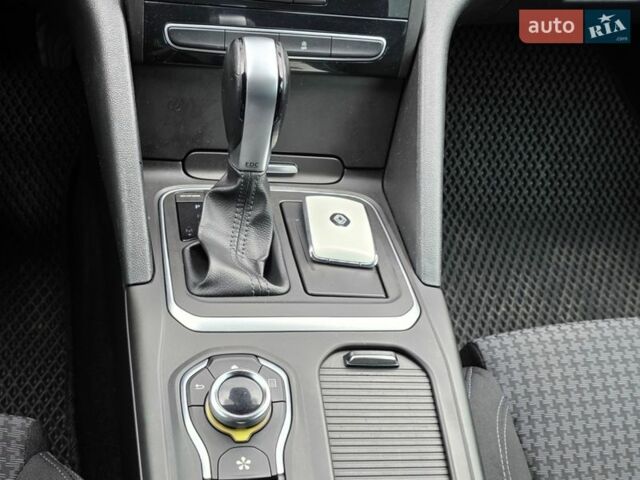 Белый Рено Talisman, объемом двигателя 1.5 л и пробегом 249 тыс. км за 15200 $, фото 26 на Automoto.ua