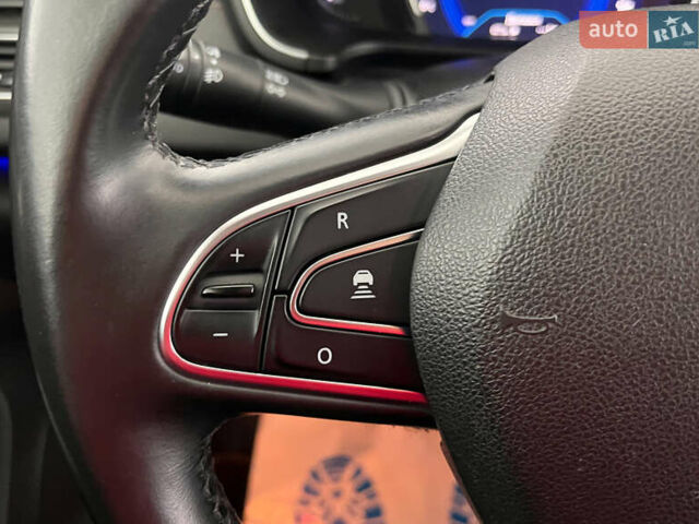 Білий Рено Talisman, об'ємом двигуна 1.6 л та пробігом 188 тис. км за 14950 $, фото 15 на Automoto.ua