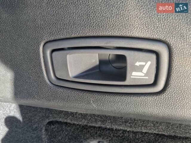 Білий Рено Talisman, об'ємом двигуна 2 л та пробігом 109 тис. км за 22300 $, фото 10 на Automoto.ua
