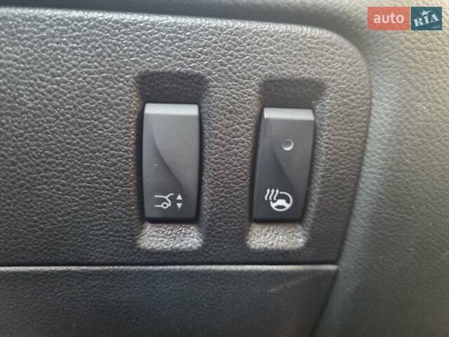 Білий Рено Talisman, об'ємом двигуна 2 л та пробігом 109 тис. км за 22300 $, фото 47 на Automoto.ua