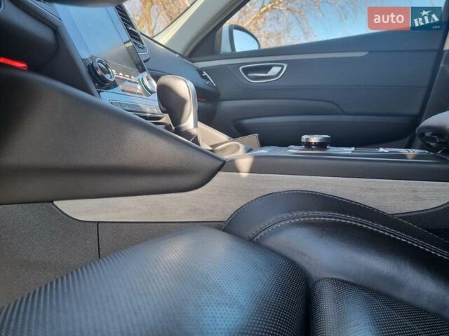 Білий Рено Talisman, об'ємом двигуна 2 л та пробігом 109 тис. км за 22300 $, фото 40 на Automoto.ua