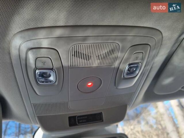 Білий Рено Talisman, об'ємом двигуна 2 л та пробігом 109 тис. км за 22300 $, фото 4 на Automoto.ua