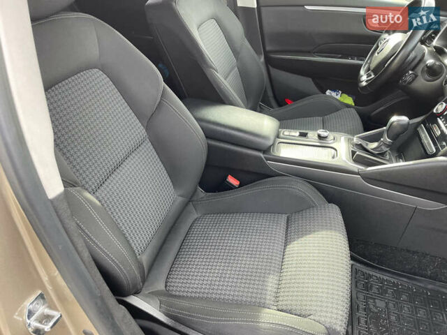 Бежевый Рено Talisman, объемом двигателя 1.5 л и пробегом 280 тыс. км за 13000 $, фото 8 на Automoto.ua