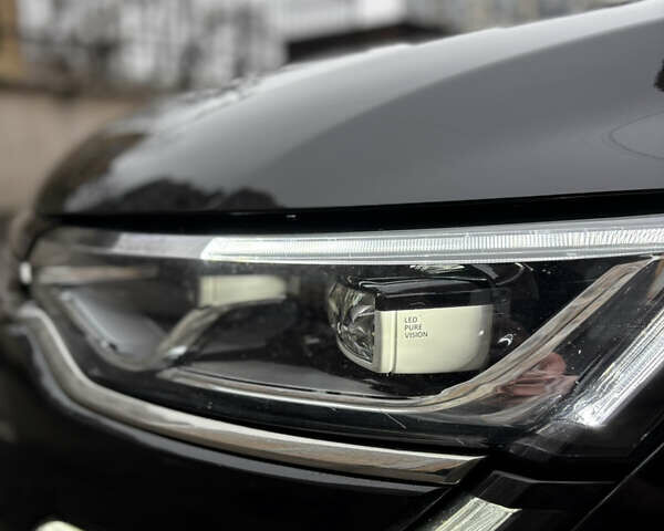 Черный Рено Talisman, объемом двигателя 1.6 л и пробегом 250 тыс. км за 12500 $, фото 9 на Automoto.ua