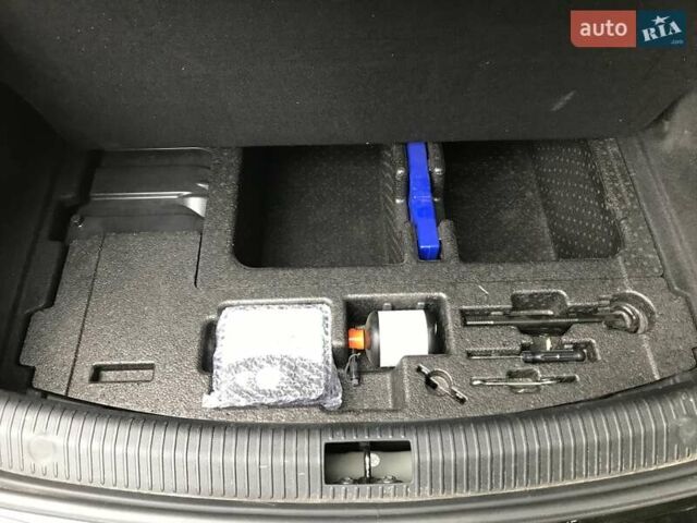 Чорний Рено Talisman, об'ємом двигуна 2 л та пробігом 55 тис. км за 11500 $, фото 17 на Automoto.ua