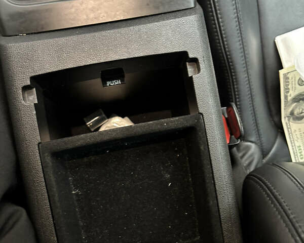 Черный Рено Talisman, объемом двигателя 1.6 л и пробегом 250 тыс. км за 12500 $, фото 64 на Automoto.ua