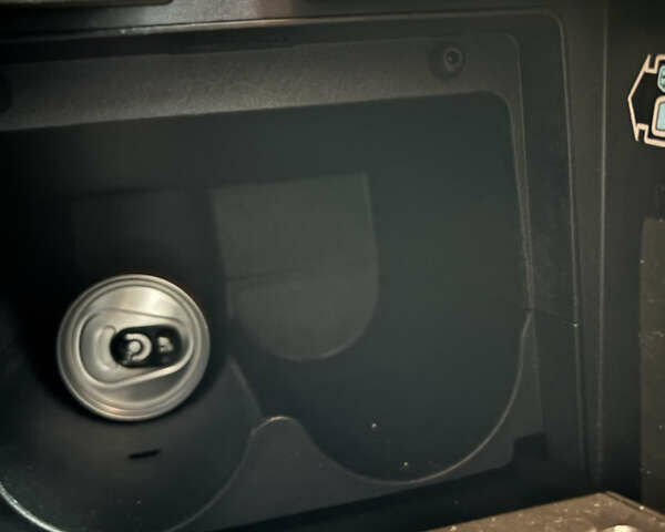 Черный Рено Talisman, объемом двигателя 1.6 л и пробегом 250 тыс. км за 12500 $, фото 68 на Automoto.ua