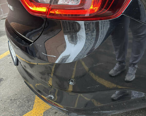 Черный Рено Talisman, объемом двигателя 1.6 л и пробегом 250 тыс. км за 12500 $, фото 11 на Automoto.ua