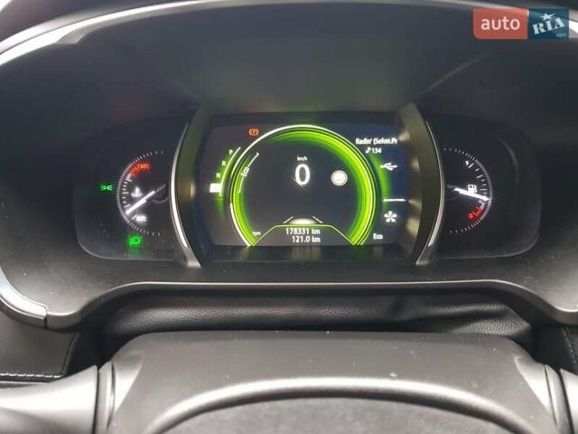 Черный Рено Talisman, объемом двигателя 1.6 л и пробегом 178 тыс. км за 16300 $, фото 10 на Automoto.ua