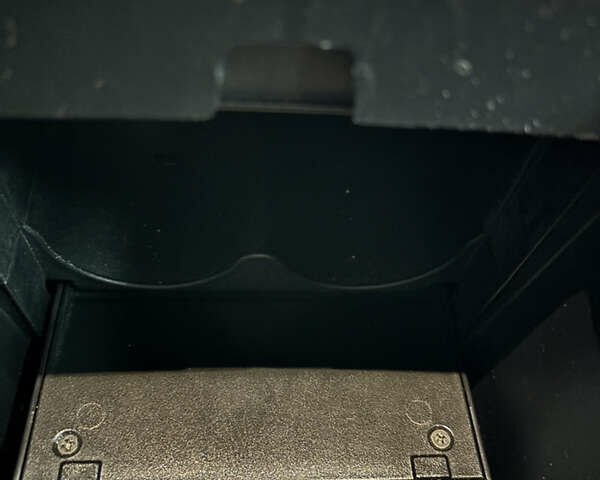 Черный Рено Talisman, объемом двигателя 1.6 л и пробегом 250 тыс. км за 12500 $, фото 67 на Automoto.ua