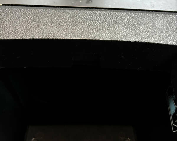 Черный Рено Talisman, объемом двигателя 1.6 л и пробегом 250 тыс. км за 12500 $, фото 66 на Automoto.ua