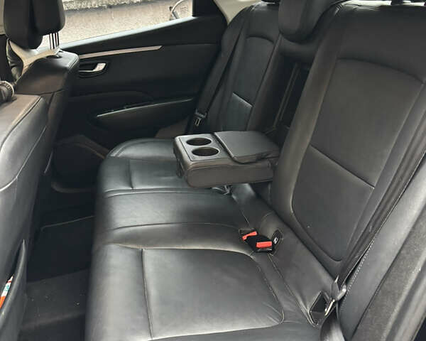 Черный Рено Talisman, объемом двигателя 1.6 л и пробегом 250 тыс. км за 12500 $, фото 32 на Automoto.ua