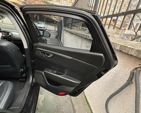 Черный Рено Talisman, объемом двигателя 1.6 л и пробегом 250 тыс. км за 12500 $, фото 39 на Automoto.ua