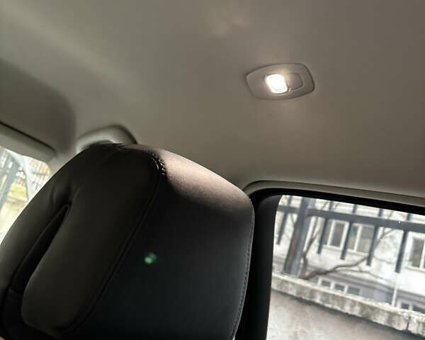 Черный Рено Talisman, объемом двигателя 1.6 л и пробегом 250 тыс. км за 12500 $, фото 48 на Automoto.ua