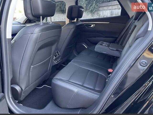 Черный Рено Talisman, объемом двигателя 1.8 л и пробегом 105 тыс. км за 16500 $, фото 2 на Automoto.ua