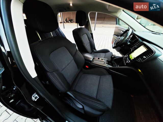 Рено Talisman 2016 в Дубно на Automoto.ua Черный Рено Talisman, объемом двигателя 1.6 л и пробегом 240 тыс. км за 13800 $, фото 42 на Automoto.ua