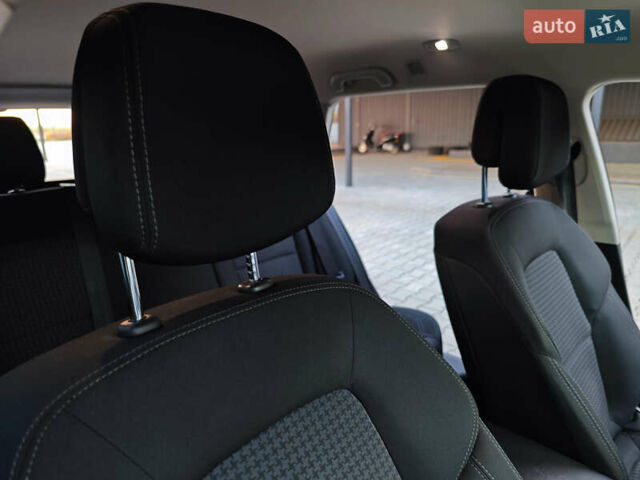 Рено Talisman 2016 в Дубно на Automoto.ua Черный Рено Talisman, объемом двигателя 1.6 л и пробегом 240 тыс. км за 13800 $, фото 41 на Automoto.ua