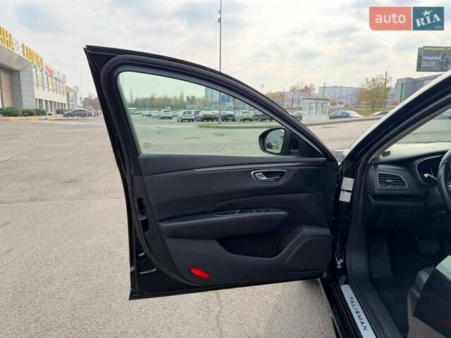 Черный Рено Talisman, объемом двигателя 1.6 л и пробегом 225 тыс. км за 12800 $, фото 34 на Automoto.ua