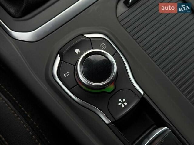 Черный Рено Talisman, объемом двигателя 1.6 л и пробегом 225 тыс. км за 12800 $, фото 57 на Automoto.ua