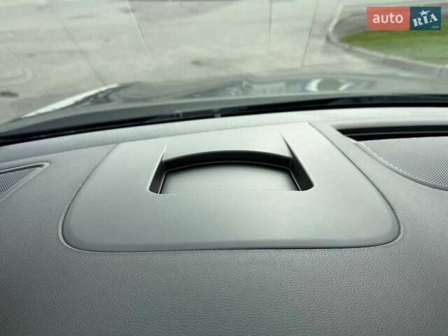 Черный Рено Talisman, объемом двигателя 1.6 л и пробегом 225 тыс. км за 12800 $, фото 66 на Automoto.ua